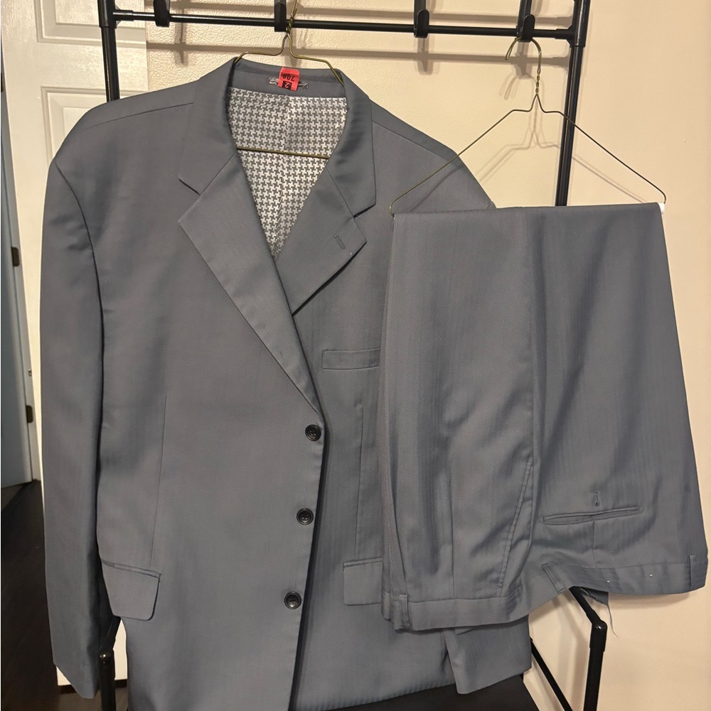 Elegant Charcoal Suit Set for Men